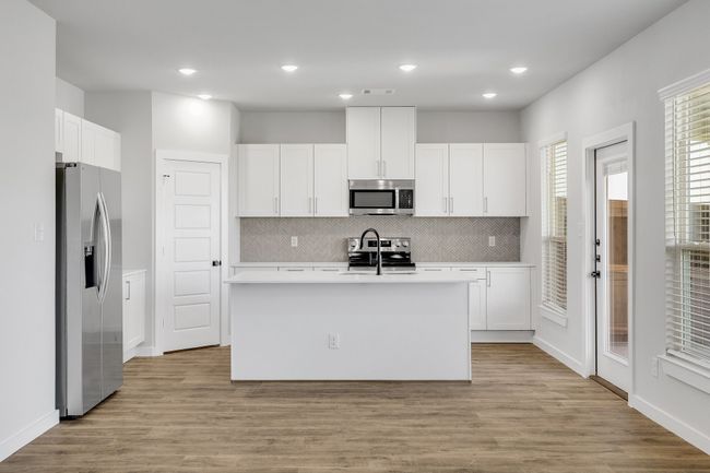3844 Clovis St, Home with 4 bedrooms, 2 bathrooms and null parking in Midlothian TX | Image 6