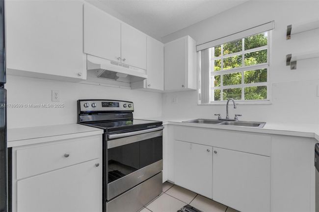 APT-84 - 10375 Sw 154 Th Circle Ct, Condo with 3 bedrooms, 2 bathrooms and null parking in Miami FL | Image 5
