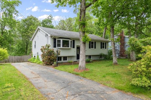 13 Karen Cir, Holliston, MA, 01746-1547 | Card Image