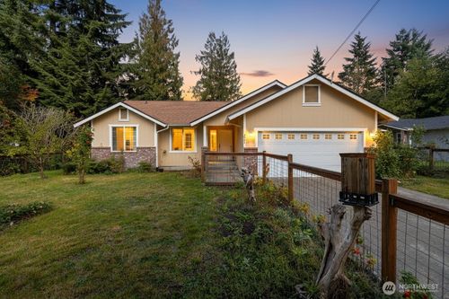 3001 Green Valley Dr, Maple Falls, WA, 98266-7054 | Card Image