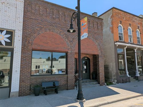 106 Ne 2nd St, Stuart, IA, 50250-7706 | Card Image