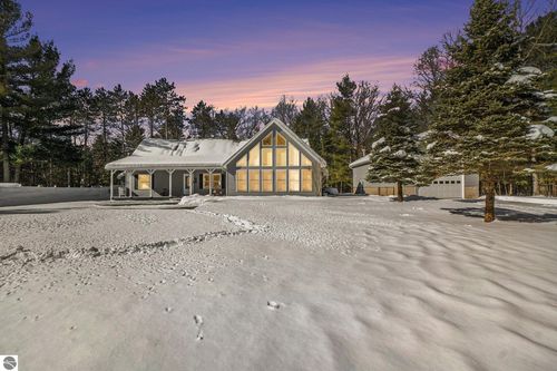 3794 S Gladwin Rd, Prudenville, MI, 48651-9233 | Card Image