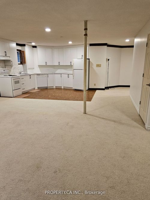 bsmt-16 Fleming Dr, North York, ON, M2K2N9 | Card Image