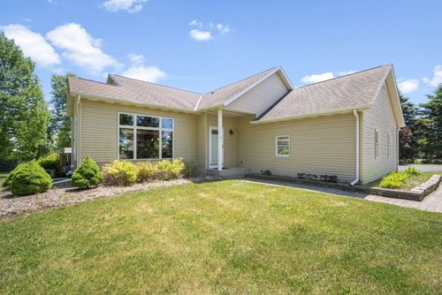 5232 County Road P S, West Bend, WI, 53095-9701 | Card Image