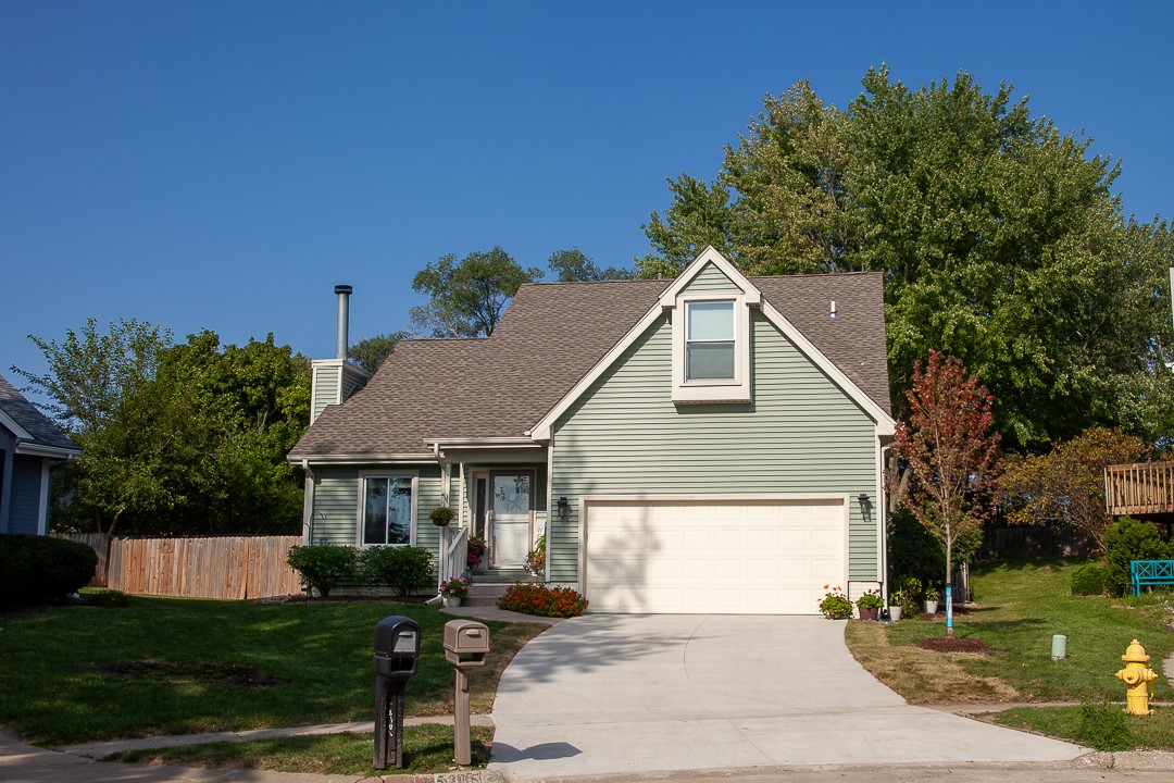 Meadow Pl, West Des Moines, IA 50266