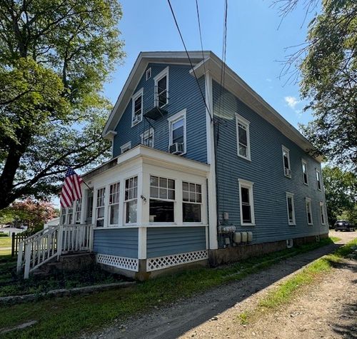 1088 Main St, Hope Valley, RI, 02832-1652 | Card Image