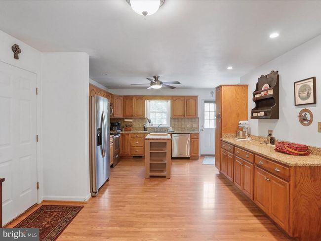 10209 National Pike, Home with 3 bedrooms, 4 bathrooms and null parking in BIG POOL MD | Image 9