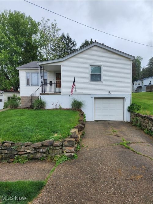 221 Efaw Avenue, St. Clairsville, OH, 43950 | Card Image