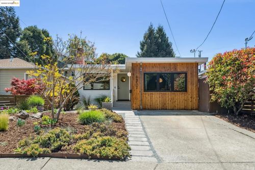 6212 Bernhard Ave, Richmond, CA, 94805-1658 | Card Image