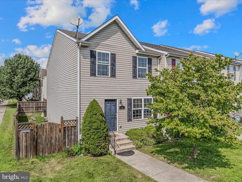 36 Sanford Dr, BUNKER HILL, WV, 25413-4336 | Card Image