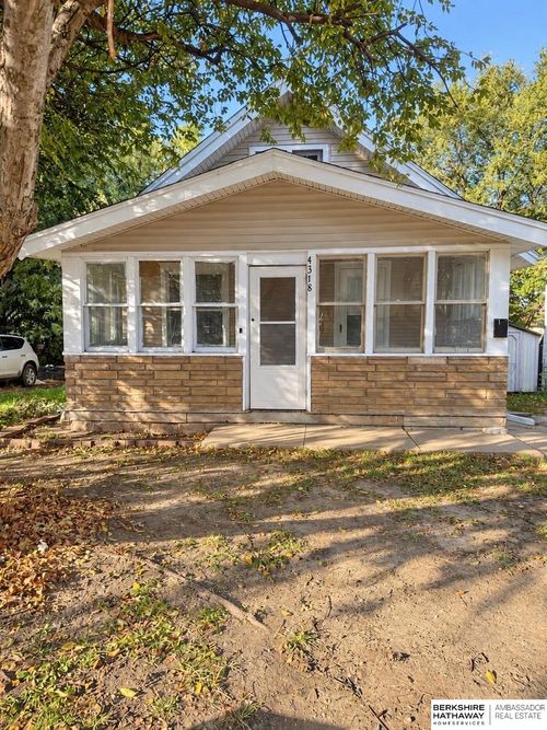 4318 Erskine St, Omaha, NE, 68111-3421 | Card Image