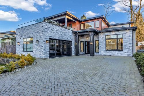 {{alt}} | Card Image