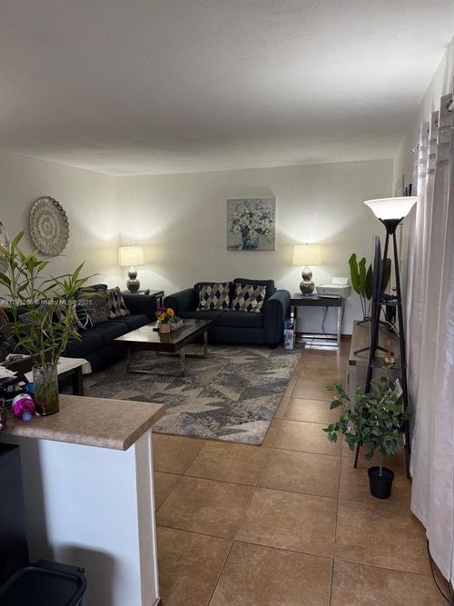 apt-48-4250 Sw 67th Ave, Miami, FL, 33155-4723 | Card Image