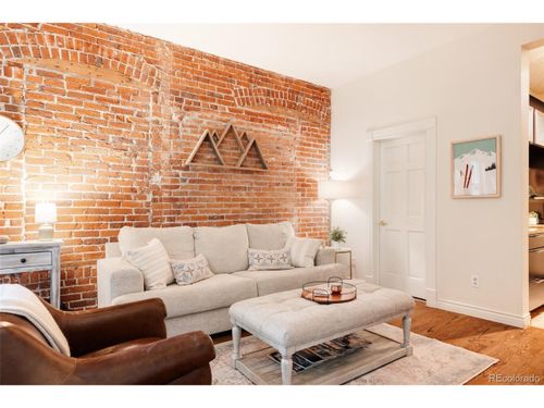 apt-111-3249 W Fairview Pl, Denver, CO, 80211-5413 | Card Image