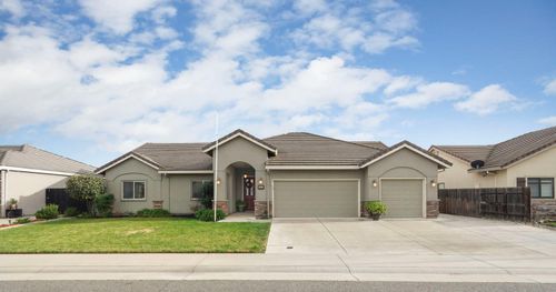 954 Stampede Trail, Galt, CA, 95632 | Card Image