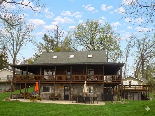 16211 Pretty Lake Dr, Mecosta, MI, 49332-9496 | Card Image