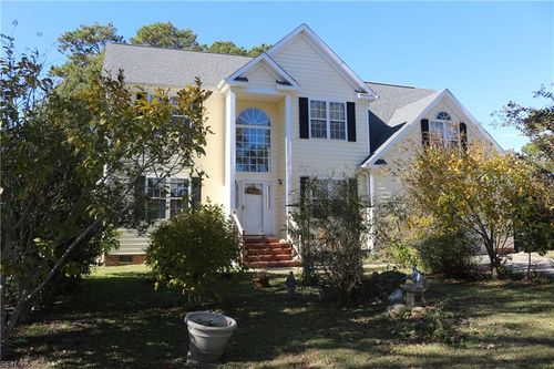 109 Black Bass Ln, Knotts Island, NC, 27950-9618 | Card Image