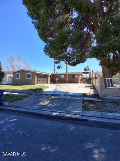 730 W Avenue H10, Lancaster, CA, 93534-1834 | Card Image