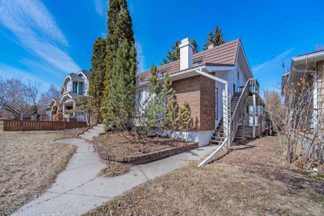 2008 20 Avenue Nw, Home with 5 bedrooms, 3 bathrooms and 3 parking in Calgary AB | Image 5