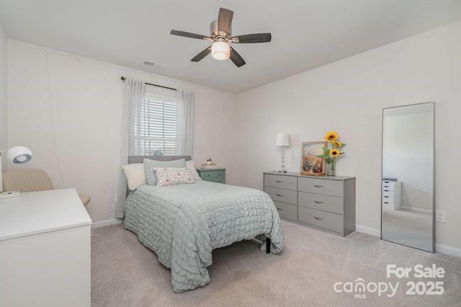 3rd Fllor Bedroom | Image 34