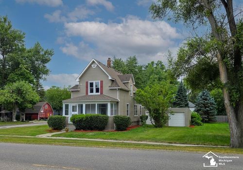 611 Monroe St, Carleton, MI, 48117-9301 | Card Image