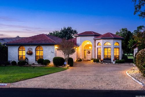 523 Oakland Hills Ln, Kerrville, TX, 78028-6427 | Card Image