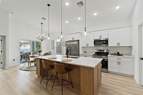 8635 98th Ct, Vero Beach, FL, 32967-3337 | Card Image