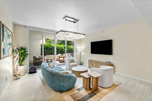 209-200 Se Mizner Blvd, Boca Raton, FL, 33432-5203 | Card Image