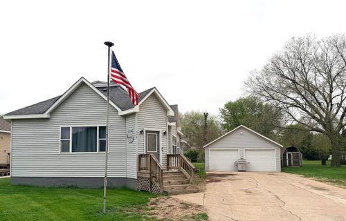 914 Driftwood St, Correctionville, IA, 51016-1029 | Card Image
