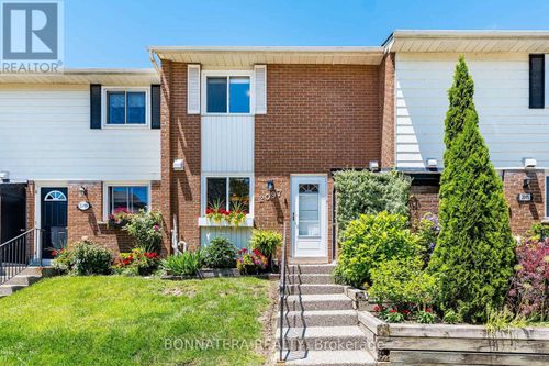 2097 Marine Dr, Oakville, ON, L6L1B8 | Card Image