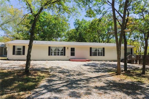 133 Timber Valley Dr, Linn Valley, KS, 66040-5402 | Card Image