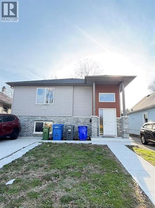 653 Bridge Ave, Windsor, ON, N9B2M5 | Card Image