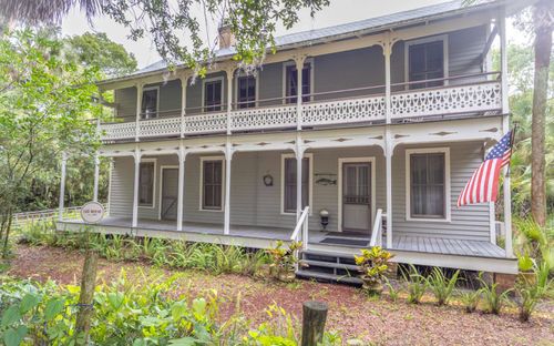 200 Park St, Melrose, FL, 32666-3930 | Card Image