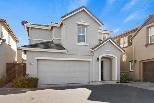 8749 Cortina Cir, Roseville, CA, 95678-2940 | Card Image