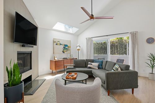 d-423 W Montecito St, SANTA BARBARA, CA, 93101-3846 | Card Image