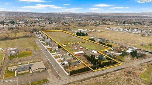 7703 Ahtanum Rd, Yakima, WA, 98903-9464 | Card Image