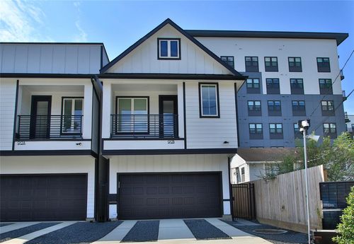 b-912 W 21st St, Houston, TX, 77008-3318 | Card Image