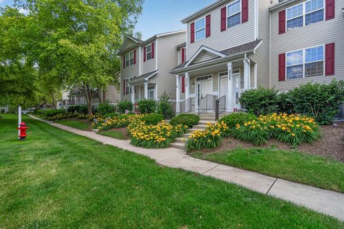 2325 Graystone Dr, Joliet, IL, 60431-1611 | Card Image
