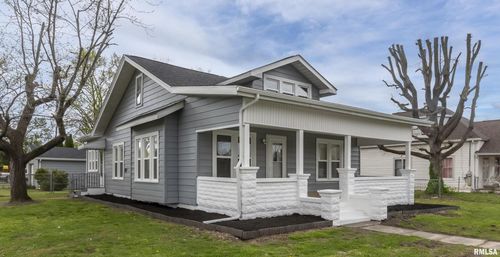 810 E Main St, West Frankfort, IL, 62896-1479 | Card Image