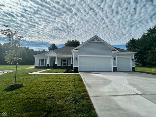 2006 Sandhill Dr, Seymour, IN, 47274-7000 | Card Image