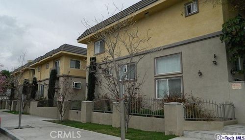 unit-303-6615 Sepulveda Blvd, Van Nuys, CA, 91411-1263 | Card Image