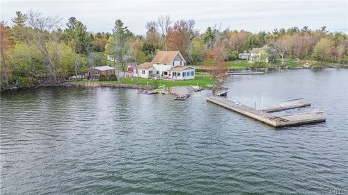 45586 Lois Ln, Wellesley Island, NY, 13640-3122 | Card Image