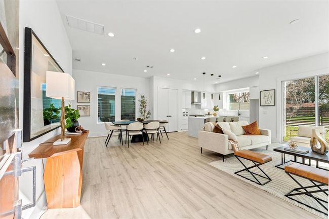 1843 Wycliffe Dr, House other with 3 bedrooms, 4 bathrooms and 2 parking in Houston TX | Image 5