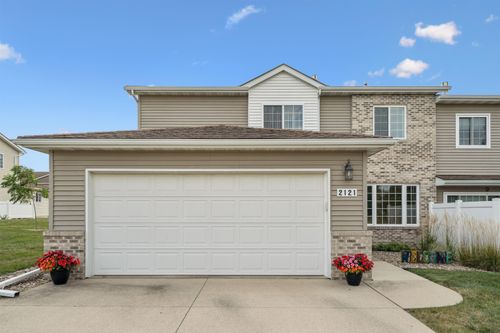 2121 Tyler Rdg, Waterloo, IA, 50701-9741 | Card Image