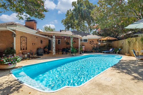 8493 Swift Ave, Dallas, TX, 75228-5845 | Card Image