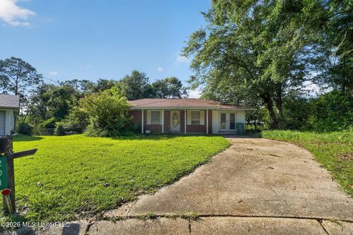 201 Fore Cir, Gulfport, MS, 39503-3383 | Card Image