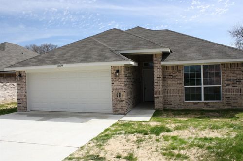 1021 Hooks St, Lacy Lakeview, TX, 76705-1426 | Card Image