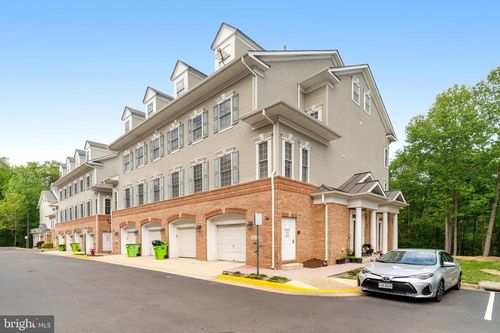 33a-8933 Milford Haven Ct, LORTON, VA, 22079-4714 | Card Image
