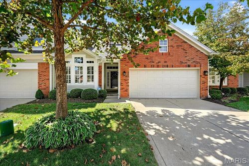 153 Vonbehren Dr, Chesterfield, MO, 63005-1603 | Card Image