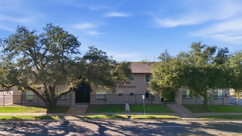150 S Main St, Euless, TX, 76040-4600 | Card Image
